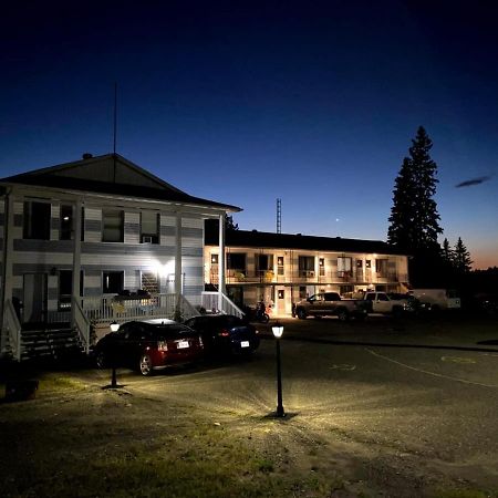 Bay Lake Inn - Frontiersman Motel Latchford Eksteriør billede