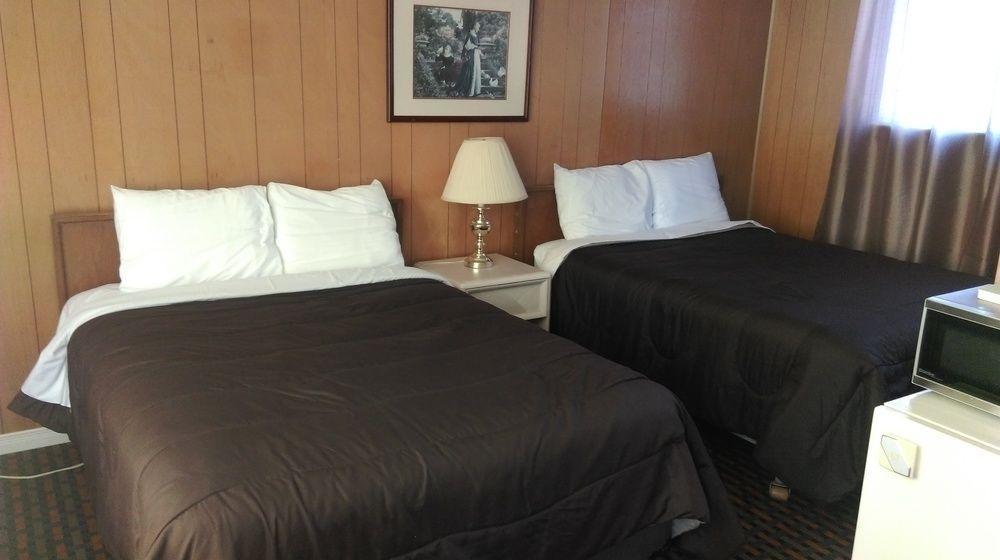 Bay Lake Inn - Frontiersman Motel Latchford Eksteriør billede